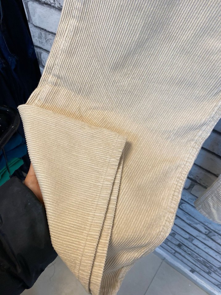 Düğmeli Bej Keten Bol Kesim Kadın Pantolon - Görsel 3