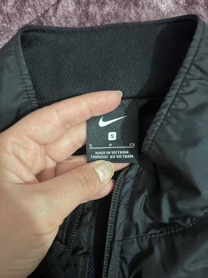 Nike Siyah Fermuarlı Yağmurluk - Görsel 4