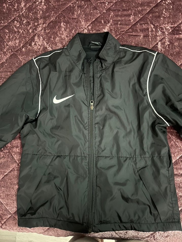 Nike Siyah Fermuarlı Yağmurluk - Görsel 2