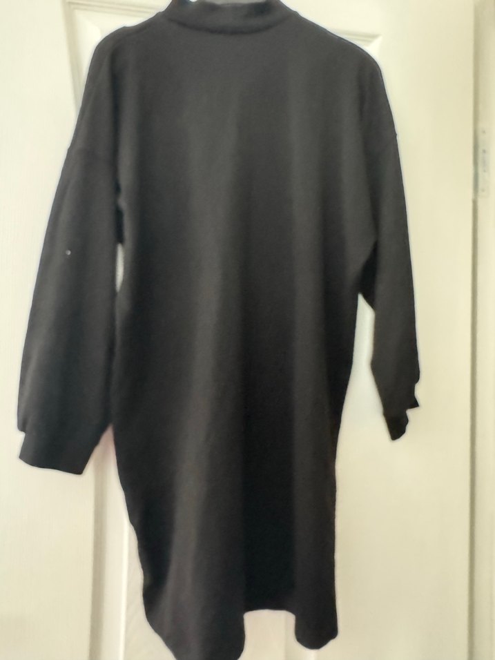 Siyah Yüksek Yakalı Kadın Sweatshirt - Görsel 2