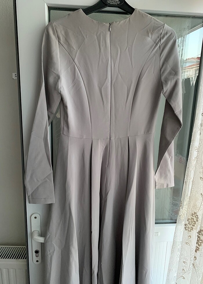 Gri elbise - Görsel 2