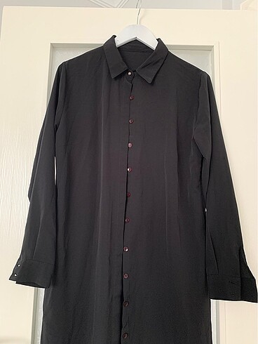Siyah gömlek - Görsel 2