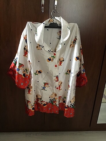 SATEN Şortlu pijama takımı