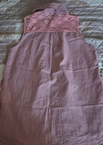 Pembe Tül Detaylı Düğmeli Kolsuz Gömlek - Görsel 3