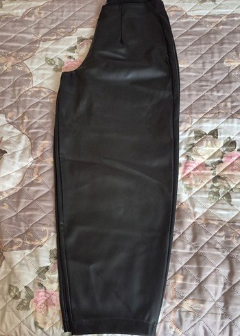 Deri Siyah Midi Kadın Pantolon - Görsel 4