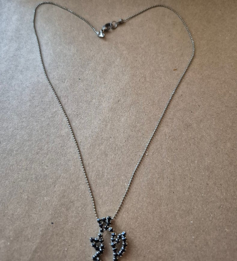 Siyah Taş İşlemeli Zincir Detaylı Midi Melek Kolye - Görsel 4