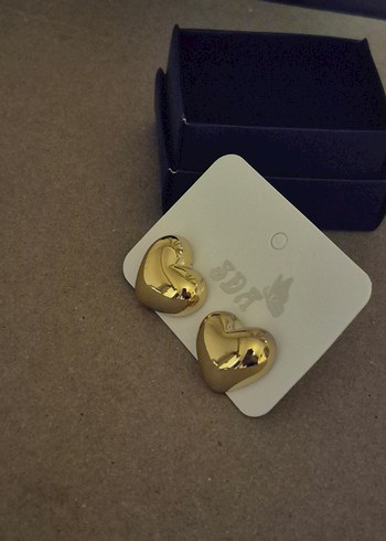 Altın Renk Mini Kalp Küpeler - Görsel 3