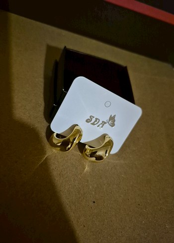 Parlak Mini Altın Kadın Küpeler - Görsel 5