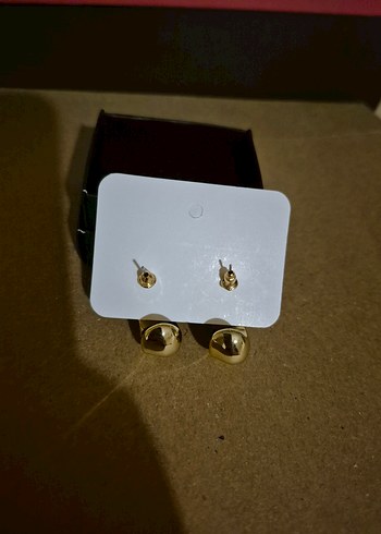 Parlak Mini Altın Kadın Küpeler - Görsel 3