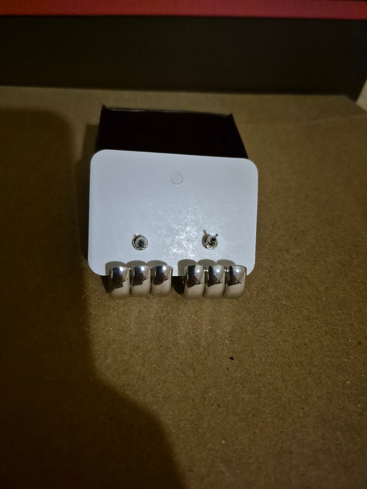 Gri Renkli Mini Tokalı Küpe Seti - Görsel 2