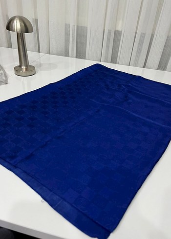 Parlak Mavi Kadın Saten Şal - Görsel 2