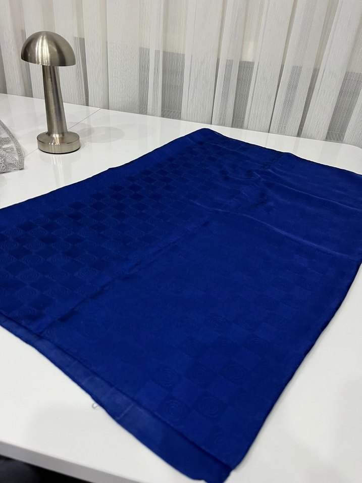 Parlak Mavi Kadın Saten Şal - Görsel 2