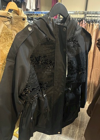 Kapüşonlu Uzun siyah payetli Kadın Ceket - Görsel 3