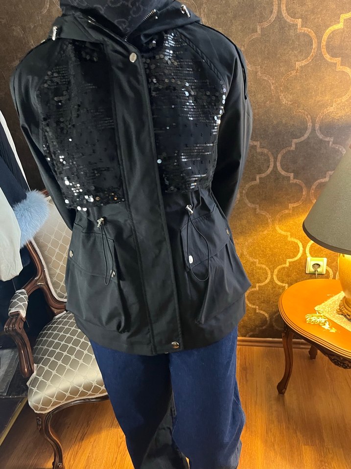 Kapüşonlu Uzun siyah payetli Kadın Ceket - Görsel 4