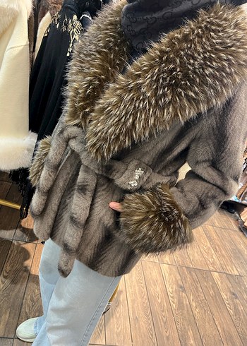 Kahverengi Kürklü Uzun Kadın Kaban - Görsel 4