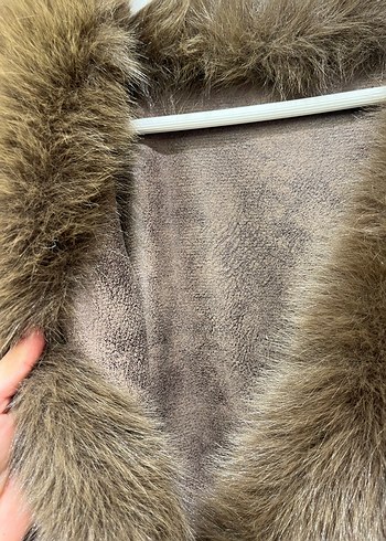 Uzun Bej Süet Kürk Detaylı Kadın Kaban - Görsel 3