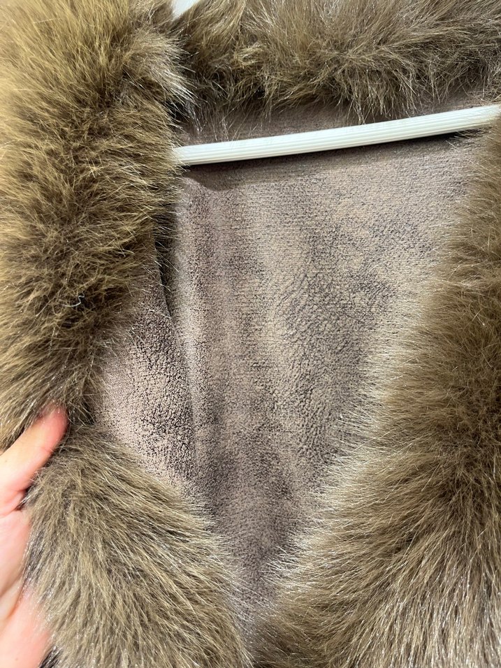 Uzun Bej Süet Kürk Detaylı Kadın Kaban - Görsel 3