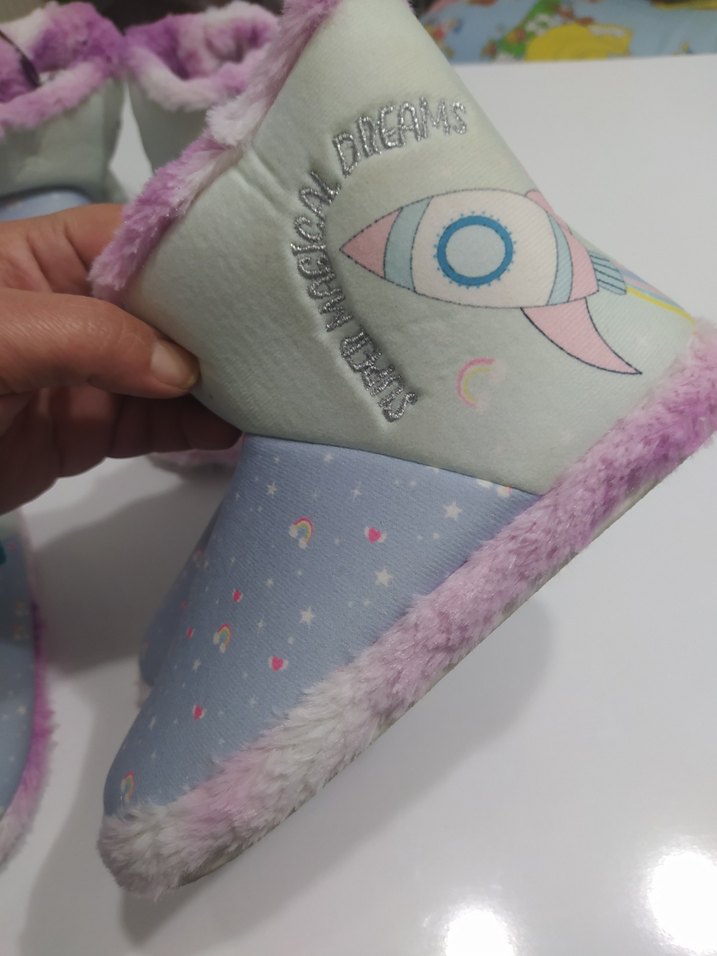 Polaris Kız Çocuk Mor Peluş Detaylı Sıcak Terlik 29 ve 31 mevcut - Görsel 3