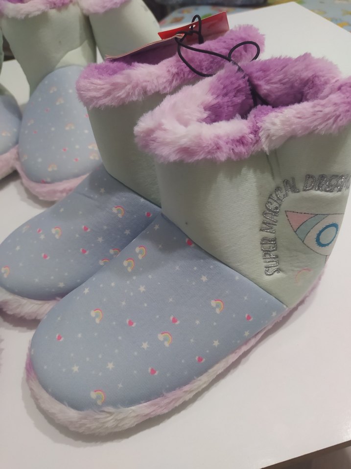 Polaris Kız Çocuk Mor Peluş Detaylı Sıcak Terlik 29 ve 31 mevcut - Görsel 4