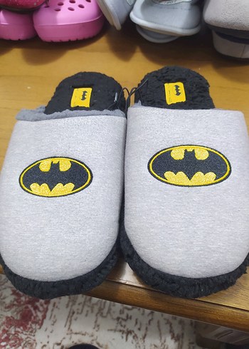 Gri Batman Desenli Erkek Ev Terliği - Görsel 2