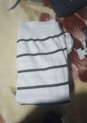 Düğmeli Beyaz Kadın Kısa Kollu Pamuklu Kazak - Görsel 2