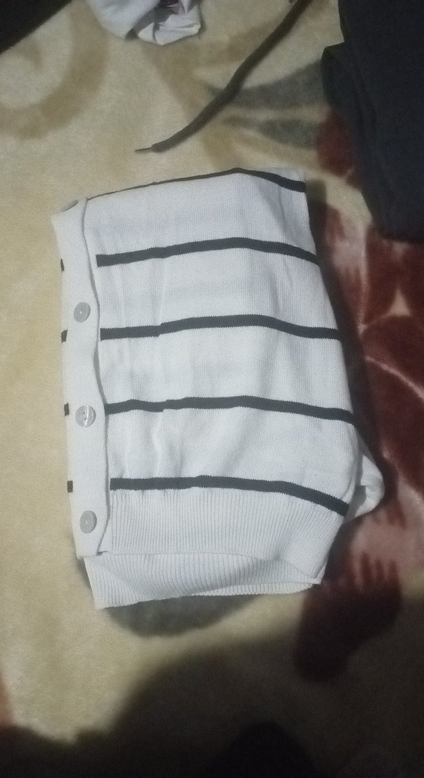 Düğmeli Beyaz Kadın Kısa Kollu Pamuklu Kazak - Görsel 3