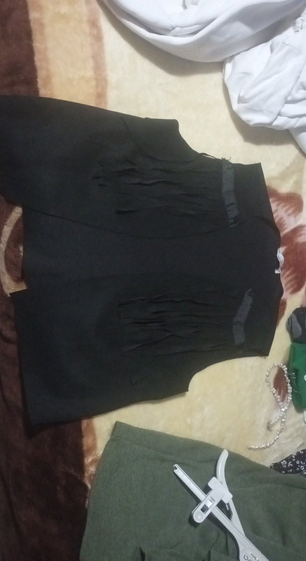 Siyah Süet Püsküllü Kadın Yelek - Görsel 2