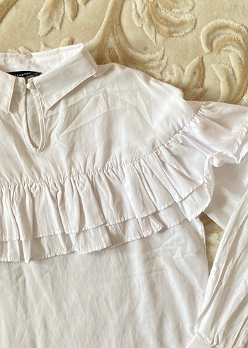 Fırfırlı Beyaz Keten Kadın Gömlek - Görsel 2