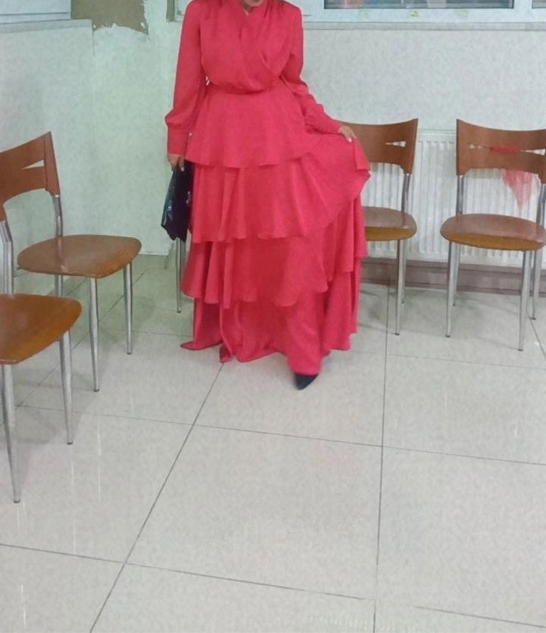 Kırmızı Drapeli Uzun Kadın Elbise - Görsel 2