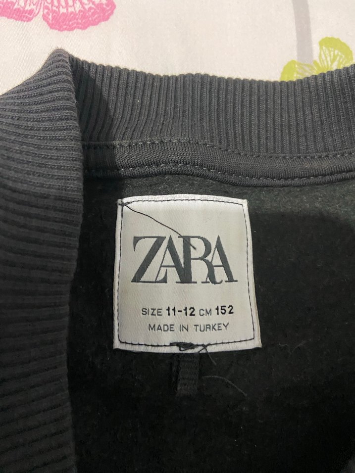 Siyah Nakışlı ve Payetli Kadın Sweatshirt - Görsel 3