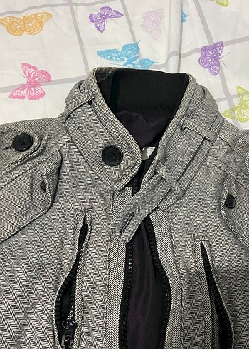 Gri Düğmeli Erkek Sokak Stili Mont - Görsel 2