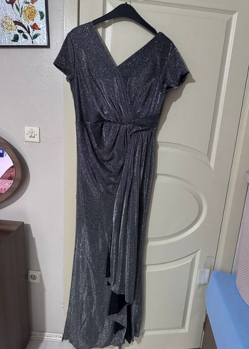 Gri Uzun Drapeli V Yakalı Abiye Elbise - Görsel 2