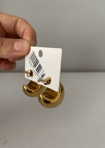 Altın Renk Parlak Düğme Küpe - Görsel 4