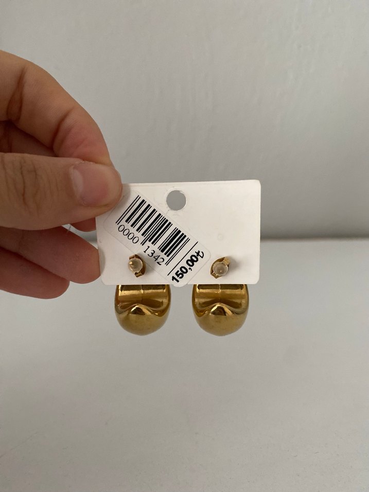 Altın Renk Parlak Düğme Küpe - Görsel 3