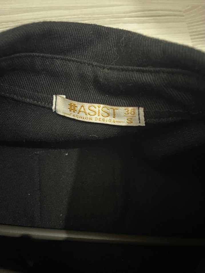 Siyah Düğmeli Kısa Kollu Denim Gömlek - Görsel 4