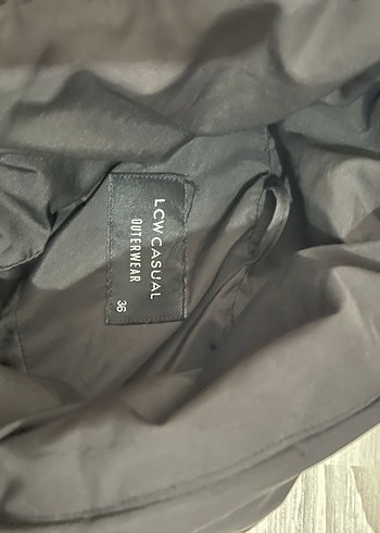 Siyah Fermuarlı Kadın Kış Montu - Görsel 4