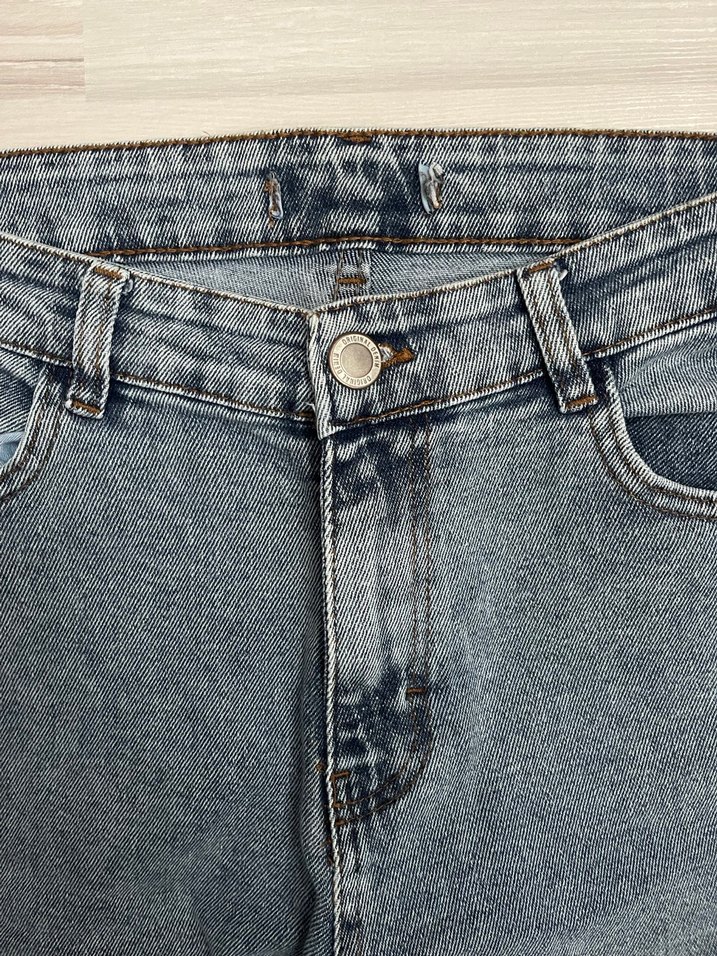 Kadın Gri Yırtık Salaş Kot Pantolon - Görsel 3