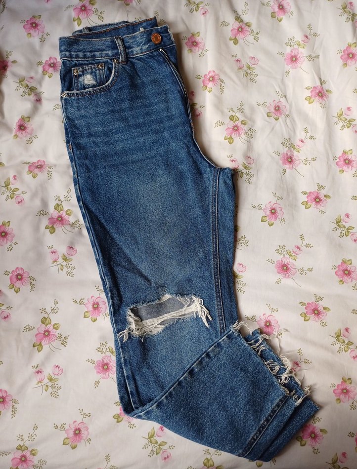 Pull Bear yırtık jean - Görsel 3