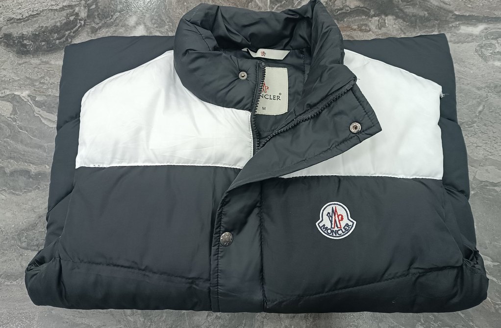 Erkek Siyah-Beyaz Yelek, Yüksek Yaka, Kemerli - Görsel 4