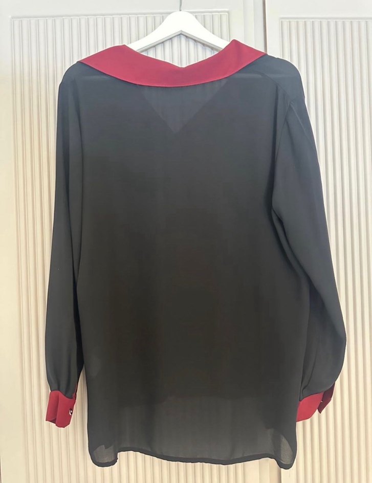 Saraçoğlu Bordo Siyah V Yaka Düğmeli Kadın Gömlek - Görsel 3