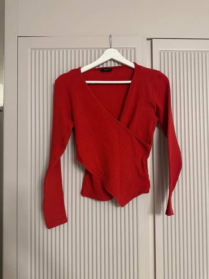 Kırmızı triko kazak - Görsel 4