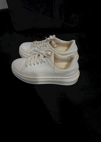 Beyaz Kadın Ayakkabı - Görsel 3