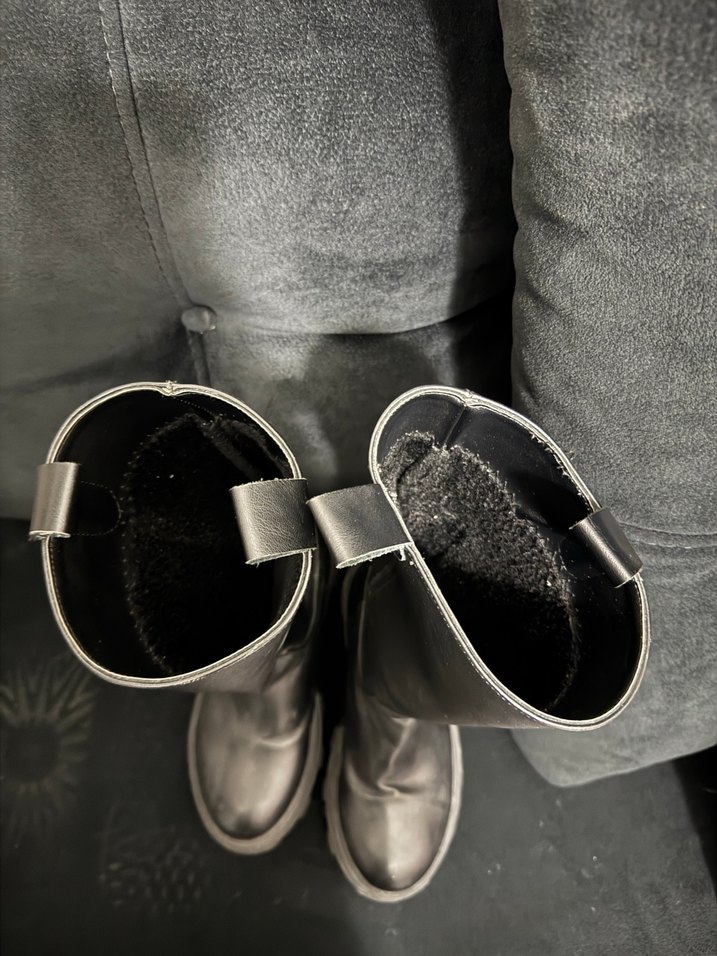 Siyah Deri Çizme - Görsel 3