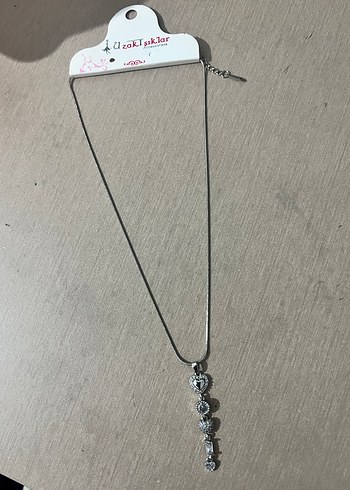Yeni etiketli taşlı kolye - Görsel 3