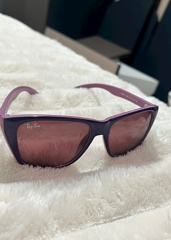 Ray-Ban mor renk çocuk güneş gözlüğü - Görsel 2