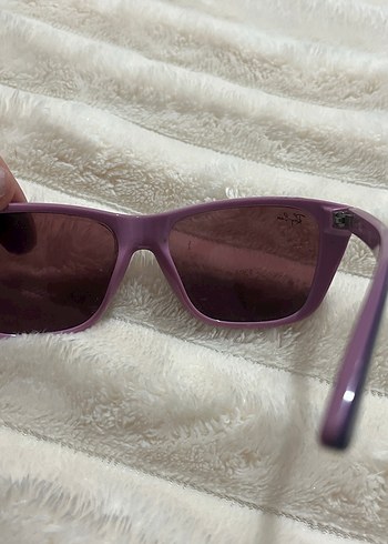 Ray-Ban mor renk çocuk güneş gözlüğü - Görsel 4