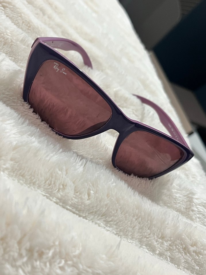 Ray-Ban mor renk çocuk güneş gözlüğü - Görsel 3