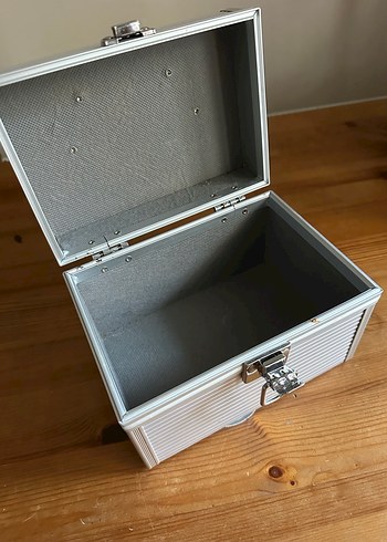 Vintage 90lar LOreal çok amaçlı kutu - Görsel 5