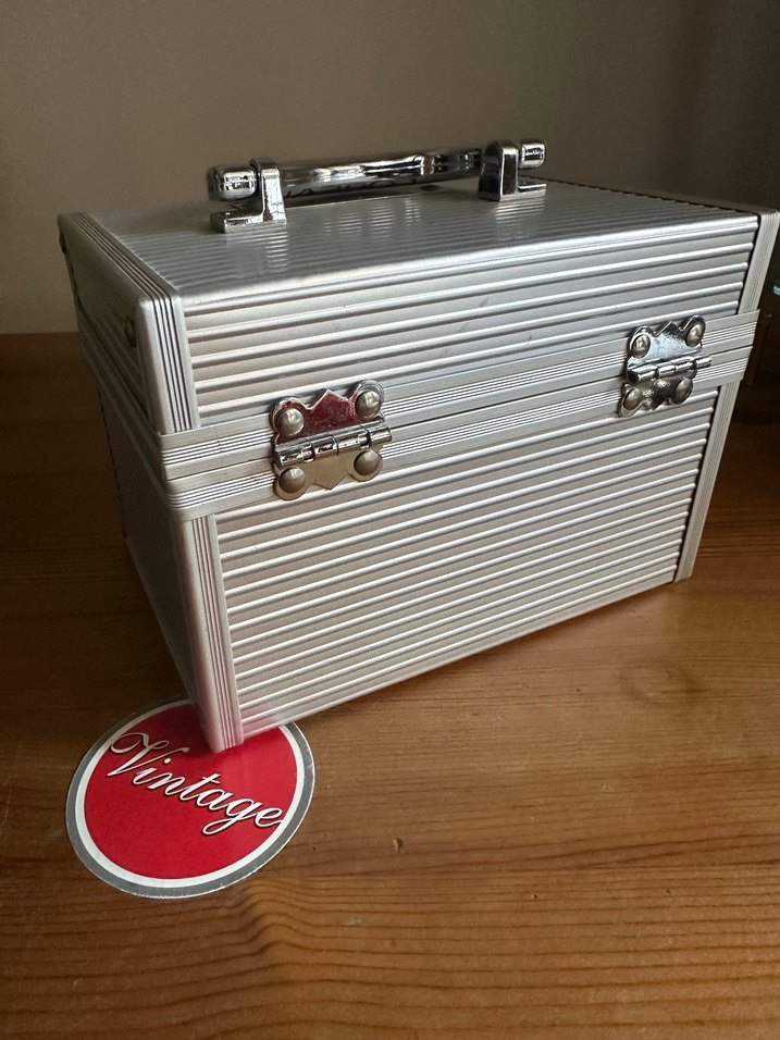 Vintage 90lar LOreal çok amaçlı kutu - Görsel 4