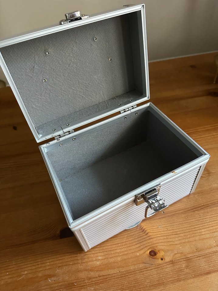 Vintage 90lar LOreal çok amaçlı kutu - Görsel 5